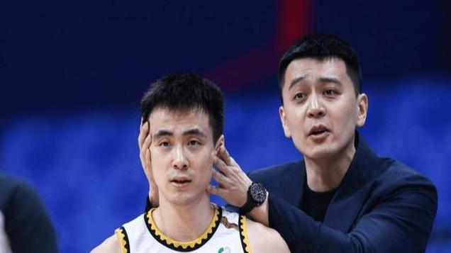 广东男篮胜吉林！CBA第一狂徒大爆发，辽粤大战放狠话，杜锋摊牌
