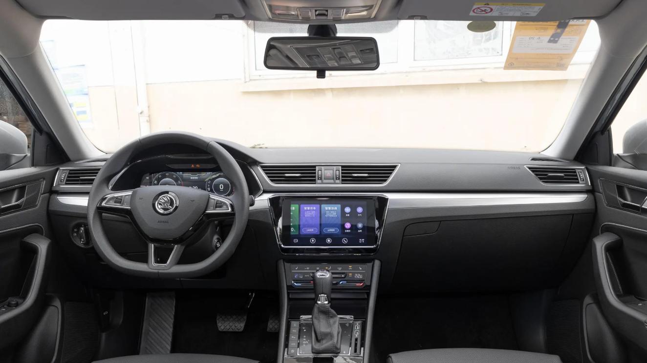 11万买“换壳迈腾”，经典德系中级车！