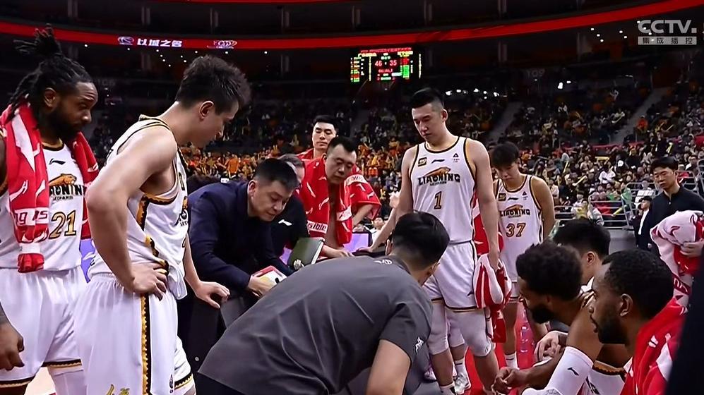 狂输44分创耻辱纪录！辽篮到底怎么了？杨鸣想冲击4连冠恐已梦碎