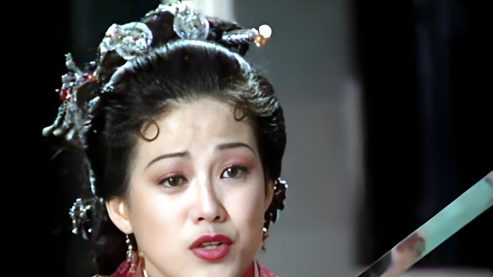 长得越美，命运越凄惨？金庸让这7位绝色佳人毁在了采花贼手中