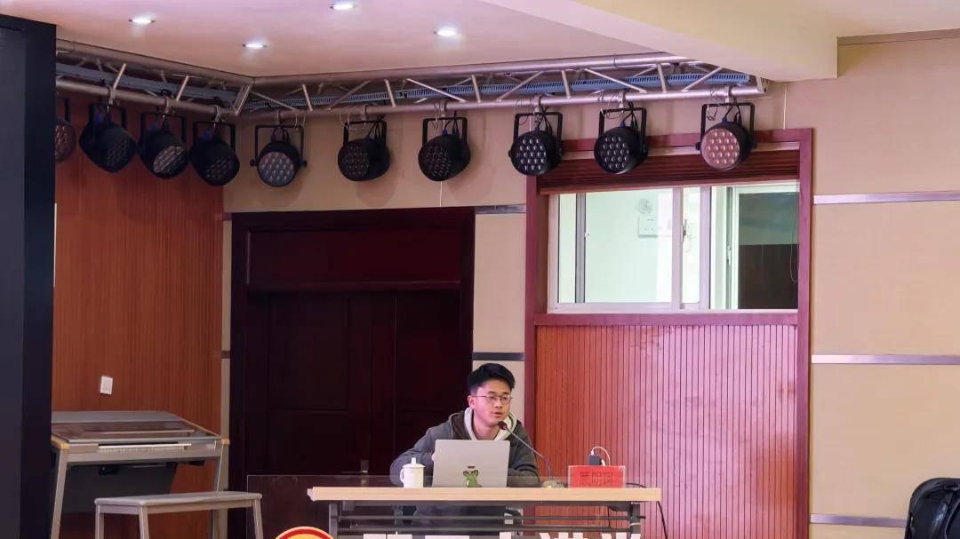 教你轻松玩转AI工具 昆明市工人文化宫职工大讲堂开课