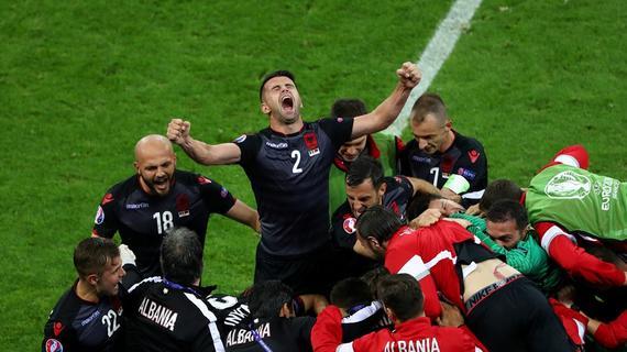 《世预赛凌晨爆点！11 月 14 日阿联酋残阵抗伊拉克，阿尔巴尼亚带伤冲线，匈牙利稳拿卡位分》