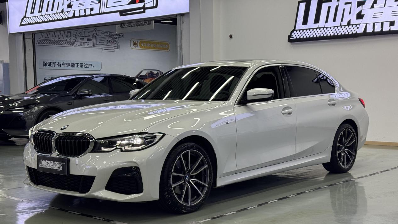 2022款宝马3系，5.2万公里一手车，运动轿车的魅力，你心动了吗？