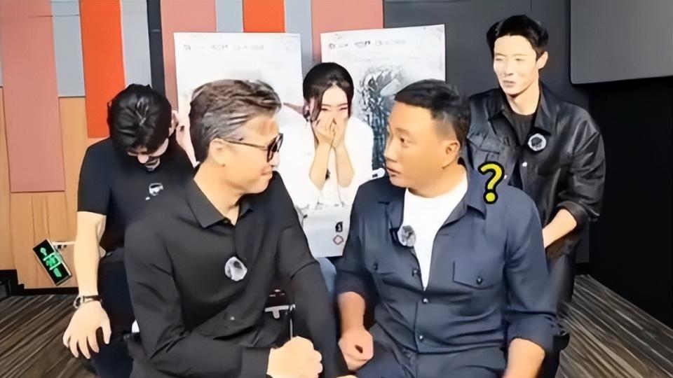 胡军直播口误惊出表情包，李乃文淡定补刀：哥，这掐不掉啦！