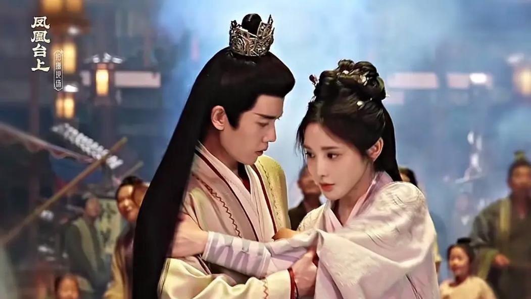 凤凰台上：当36岁任嘉伦遇上34岁彭小苒，才明白cp感确实是玄学