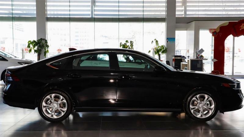 三点总结完试驾雅阁的感受