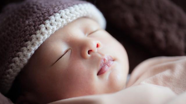 孩子睡觉有这3个表现？恭喜！说明大脑发育超棒，你家娃中了几个