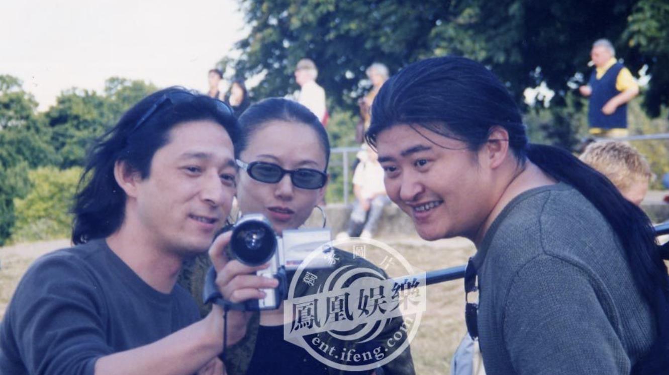 婚礼晒小娇妻裸照，婚后岳母叫他“老师”，结婚8年不养家现在过的怎样