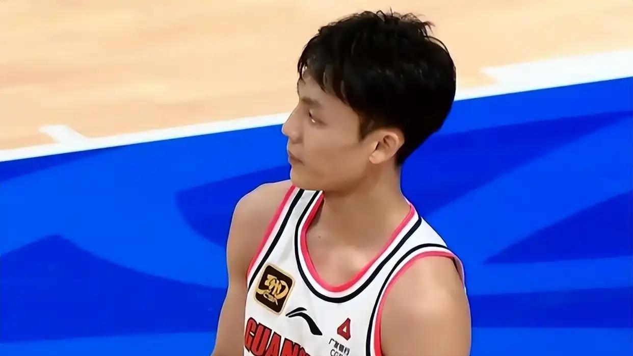 广东大胜四川，赛后2喜1忧！吉吉+王少杰完美复出，徐杰伤病麻烦
