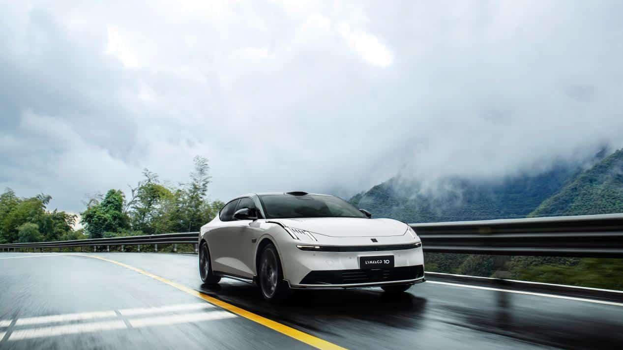 从杰兰路榜单高居前列，到万台下线，领克10 EM-P稳步进化