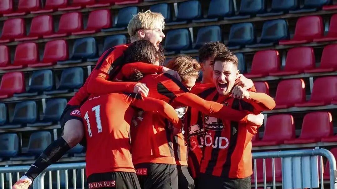 保级vs欧战，哪个更重要？