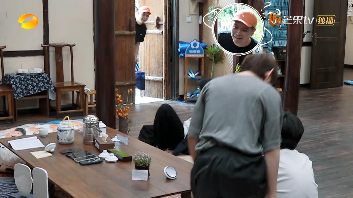 《向往的生活》这一期礼物内卷！钓鱼+吃饭+演戏全来了