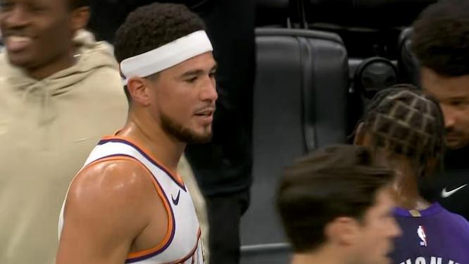 太阳大胜，马威砍21+17+4，威少提前离场，布克坐上替补席