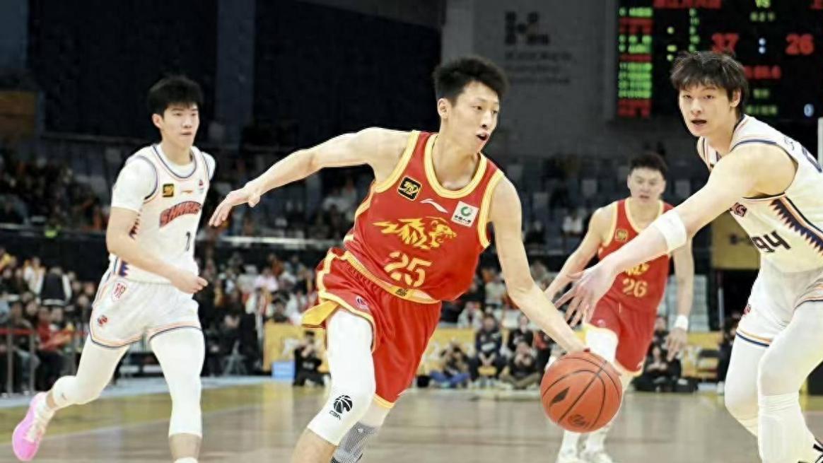 49+6，广厦外援打疯了！