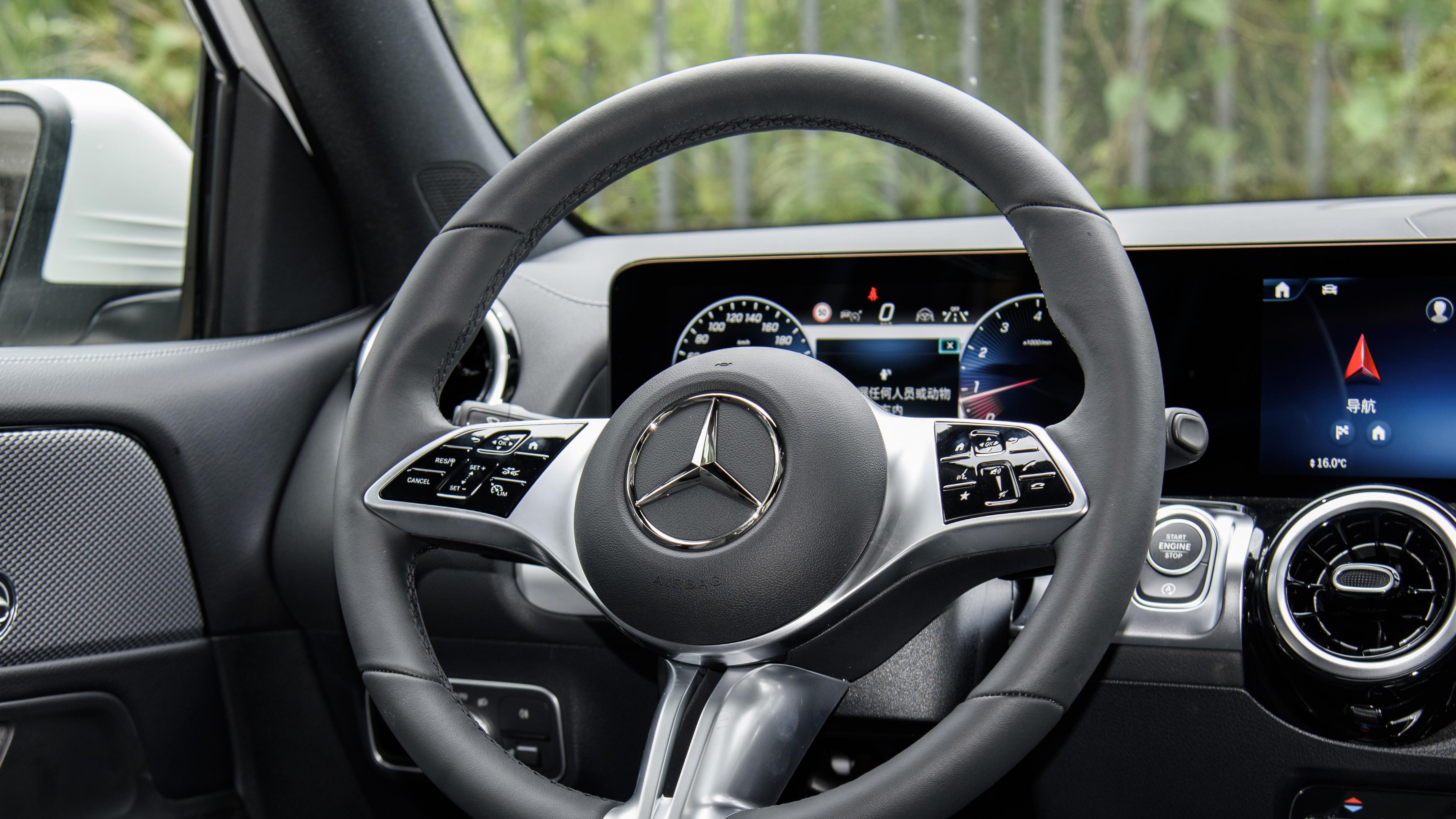 感受下奔驰“诚意”！轴距超2米8，跌至18.99万起，性价比确实高