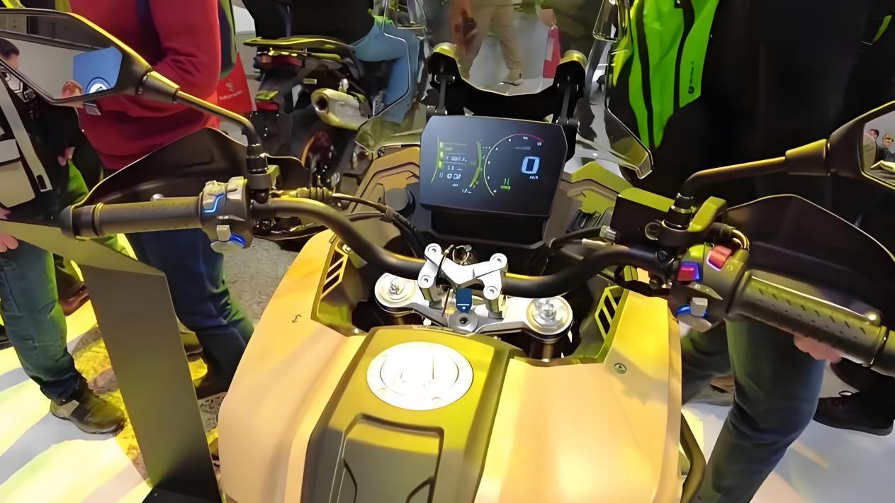 DS625X 来袭！无极凭啥以 581cc 引擎挑战拉力车市场巅峰？