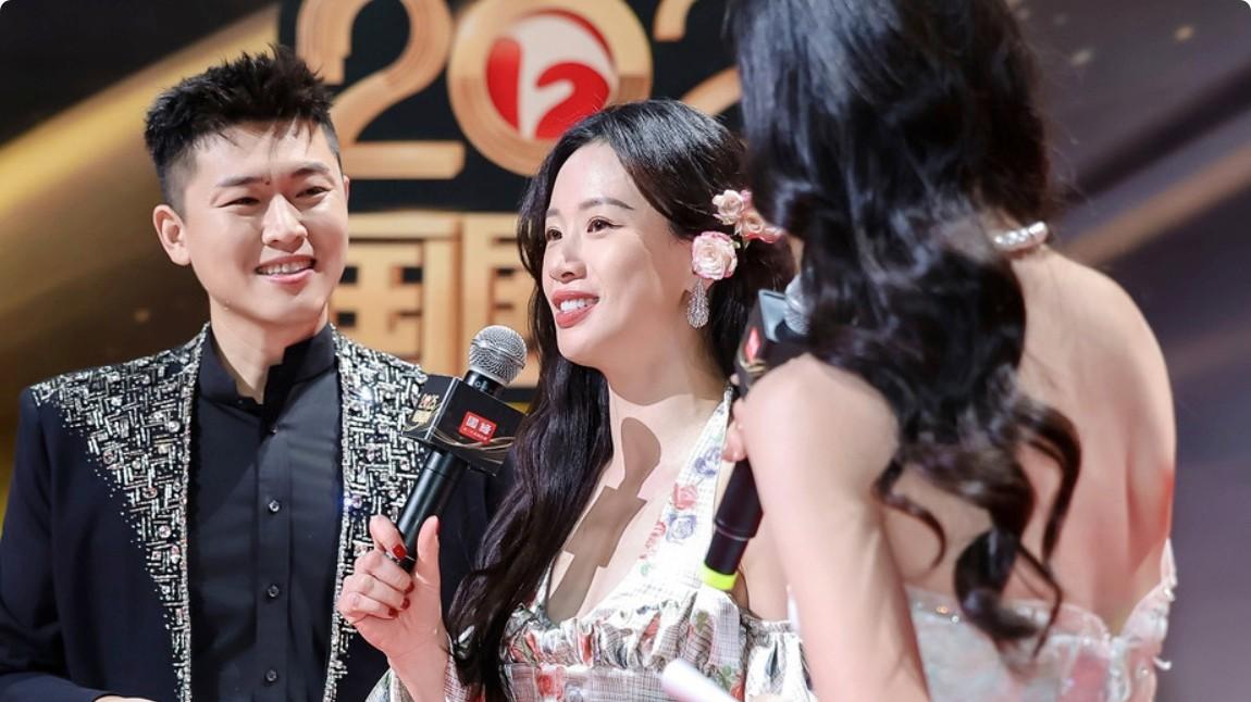 国剧盛典红毯：沈月圆润，李梦扮嫩，张雨绮珠圆玉润，陈都灵惊艳