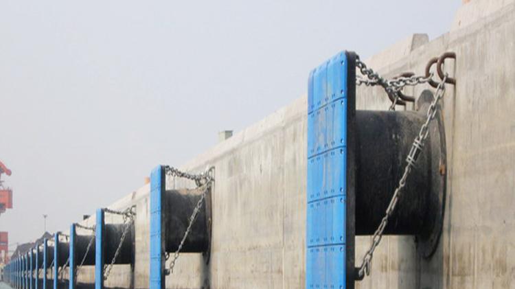 HDPE 护舷板火了！港口防撞为啥优先选它？