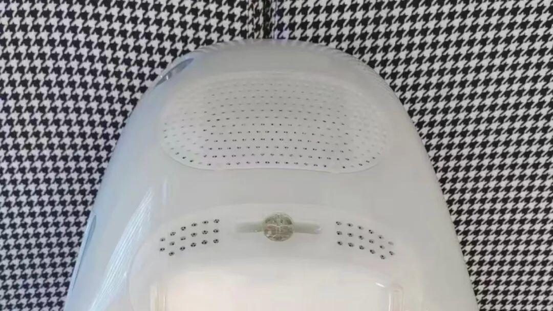 罕见的“半透明”苹果电脑，自带日文键盘，闲鱼开价三千块