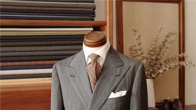 成都西服西装定制｜环球中心店｜哪里定制西服比较好