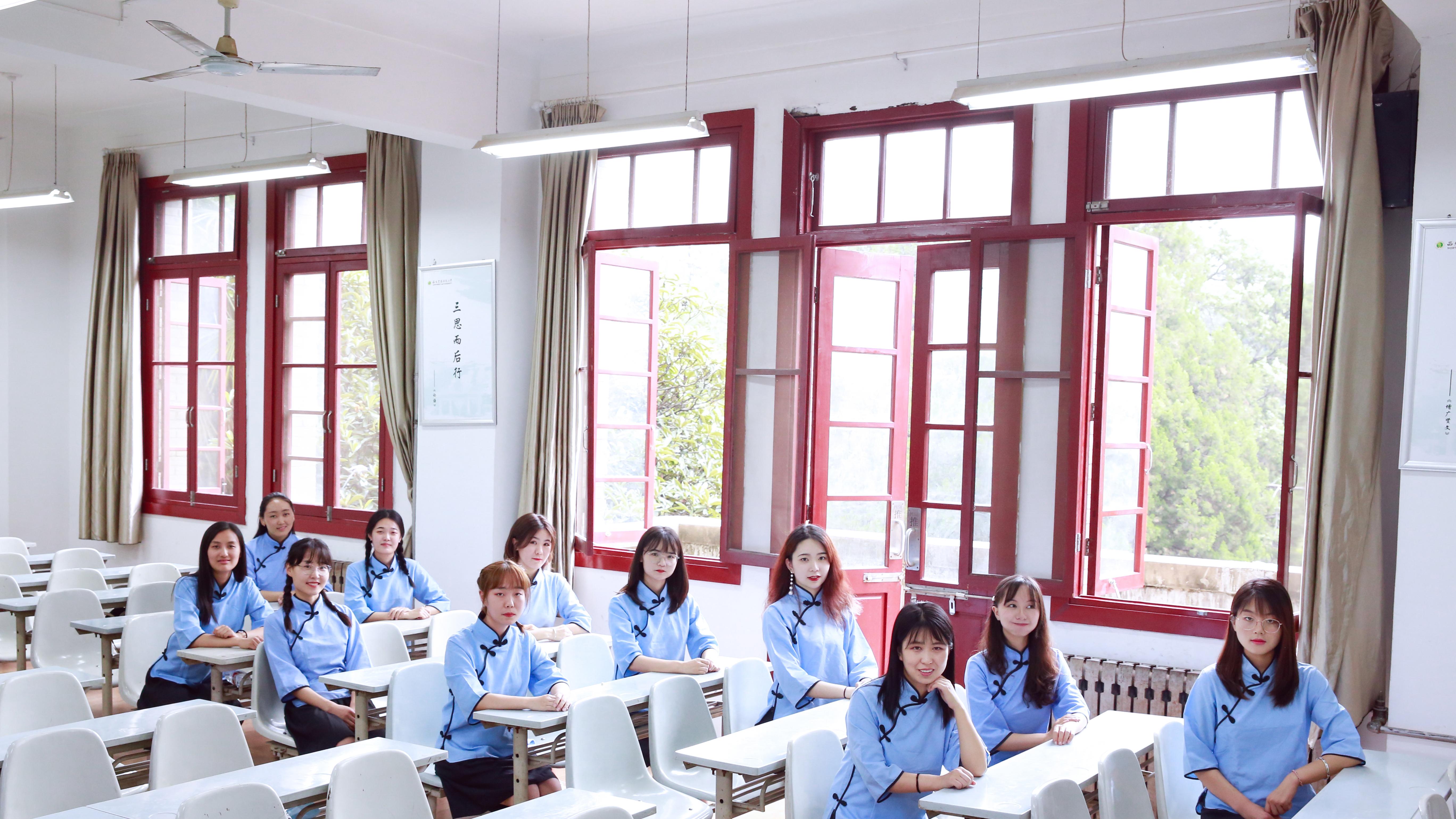 春光里的青春！