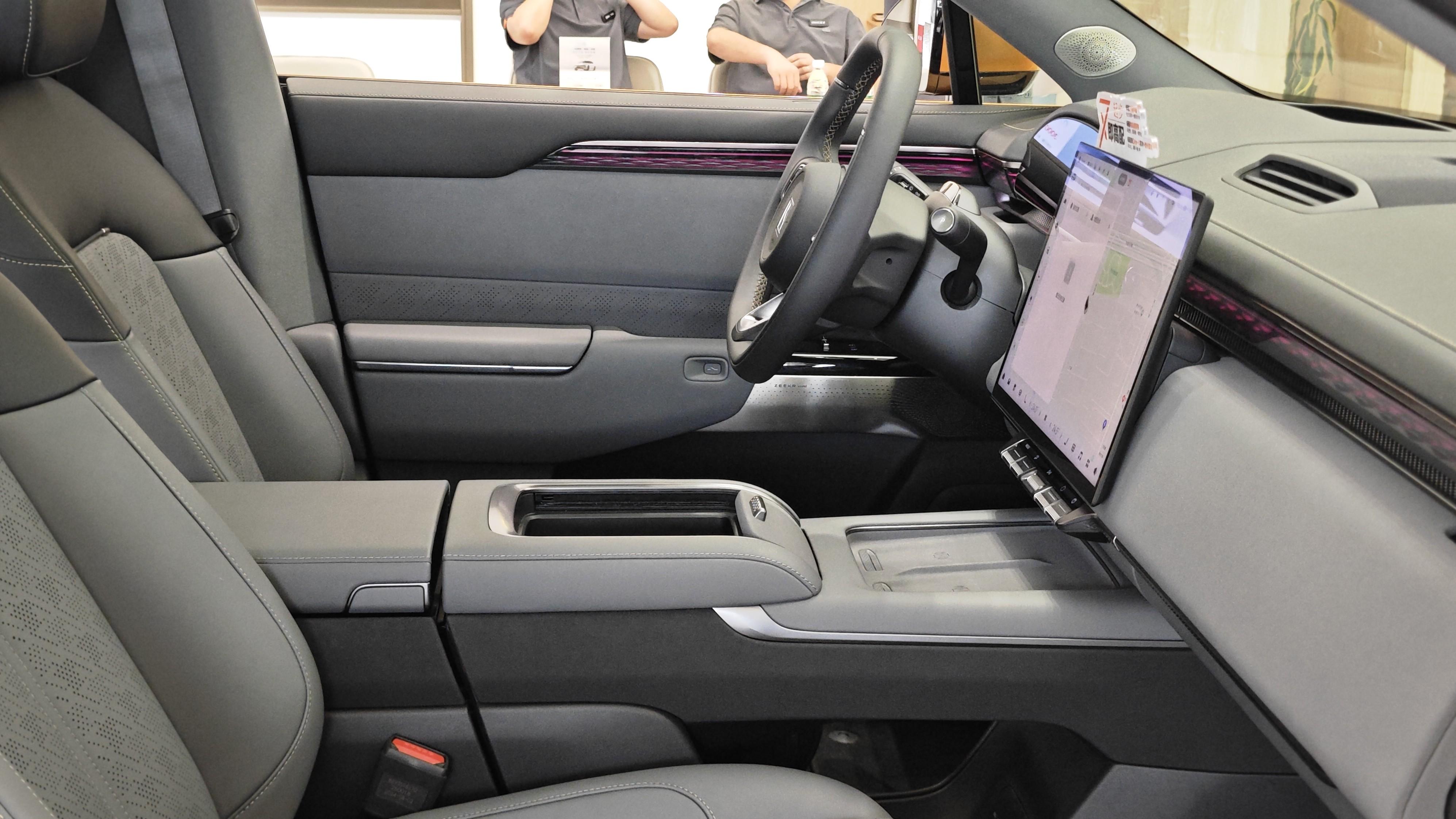 新车，快感，隐患？致年轻车主：别让速度成为你人生的刹车