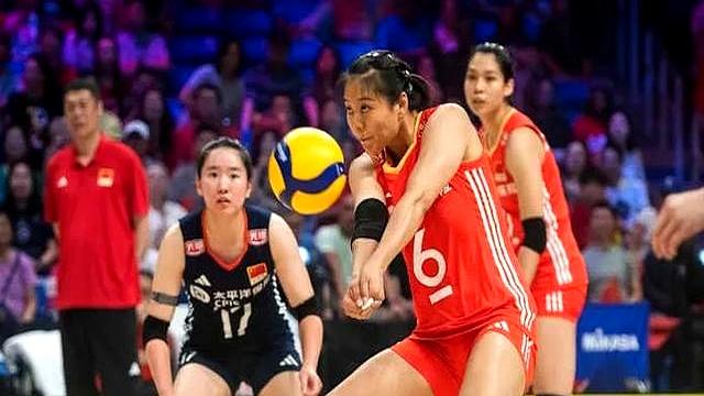 超级逆转！中国女排3-2德国，三连胜！庄宇珊28分 王奥芊临危受命