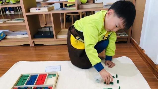 别再对孩子吼叫了！牢记这三个放手“和两个抓紧”