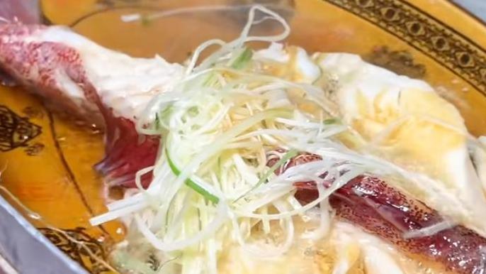 东北姑娘初次去福建婚宴，随礼200元，看到菜肴愣住了