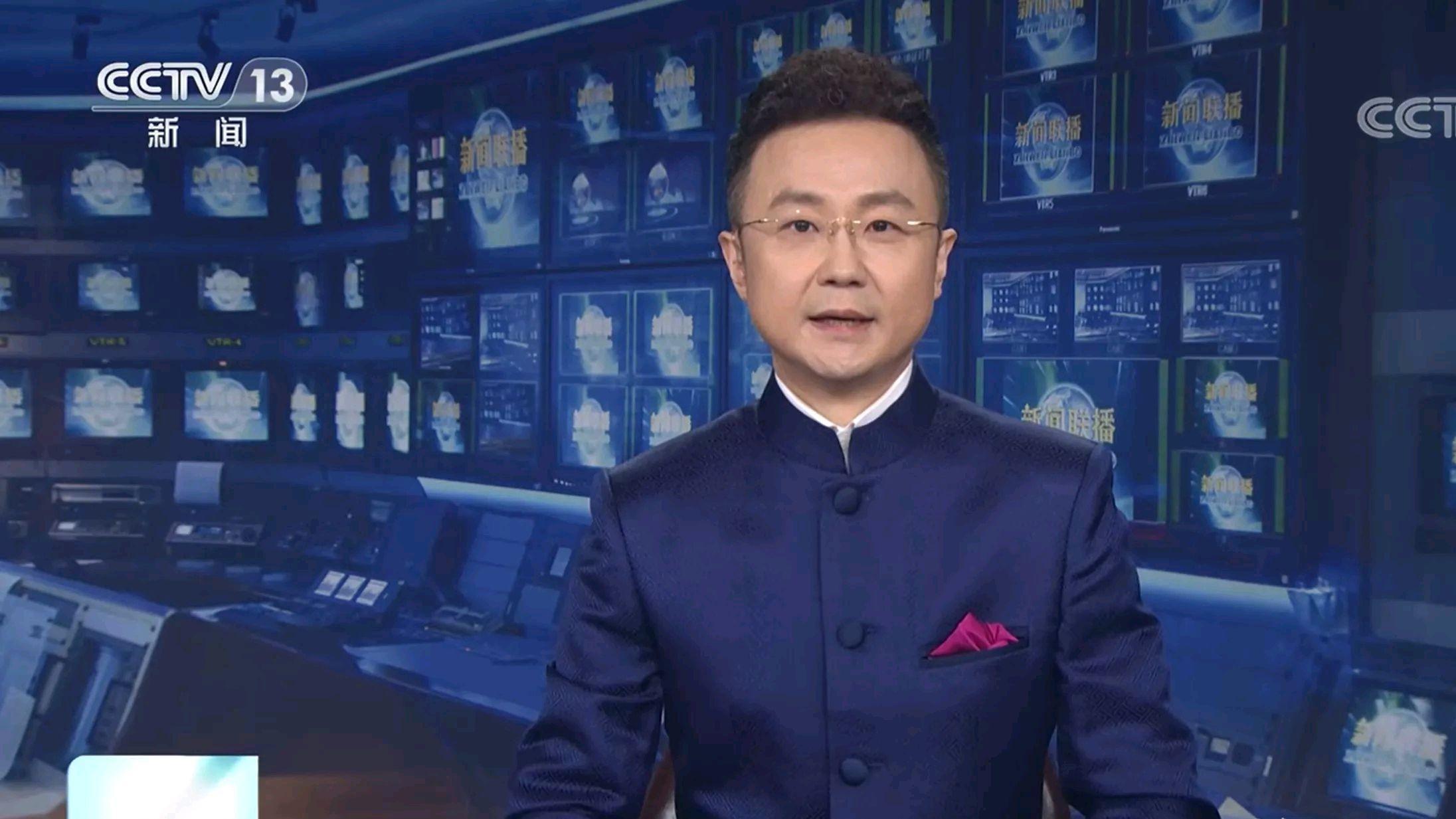新闻联播主播每天工作时长揭秘：远超半小时播出时间