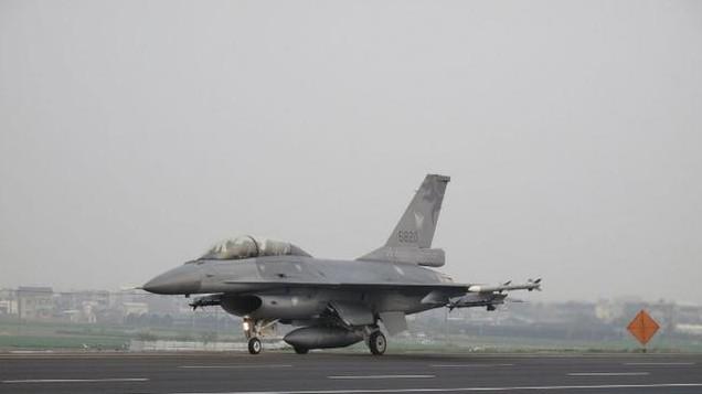 歼10CF-16同时买？越南军购大动作，美媒提前庆祝，想两头下注？