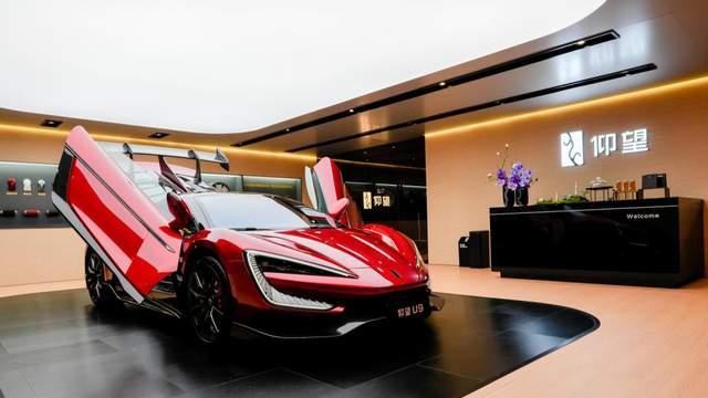 仰望全系亮相上海车展  新车型全尺寸行政豪华SUV仰望U8L发布