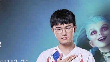 论演员的自我修养：LGD用四连败麻痹对手，OMG含泪捧哏递五杀伴手礼