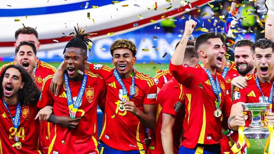 40岁传奇vs17岁天才：欧国联决赛的时间悖论