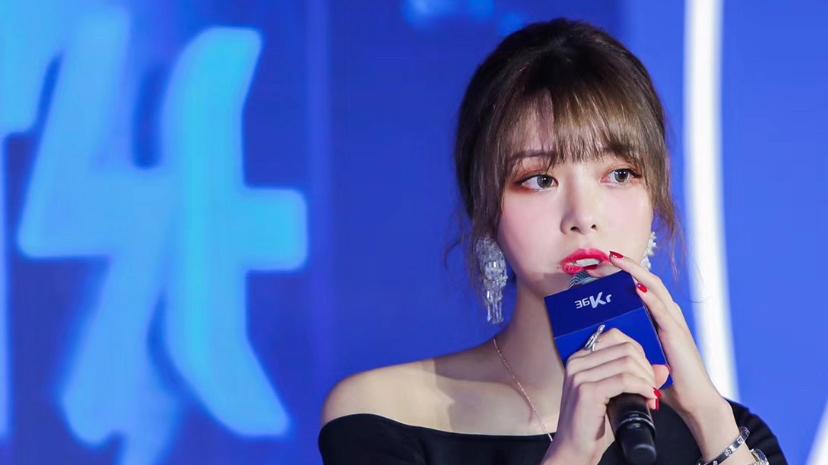 千万网红自曝近一年无收入！