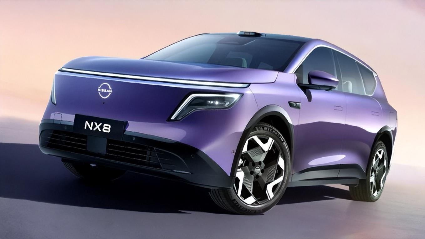 日产NX8车长4870mm，配195kW大电机，增程纯电双选，大五座空间足