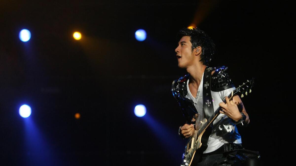 周杰伦与王力宏：成就之巅的较量