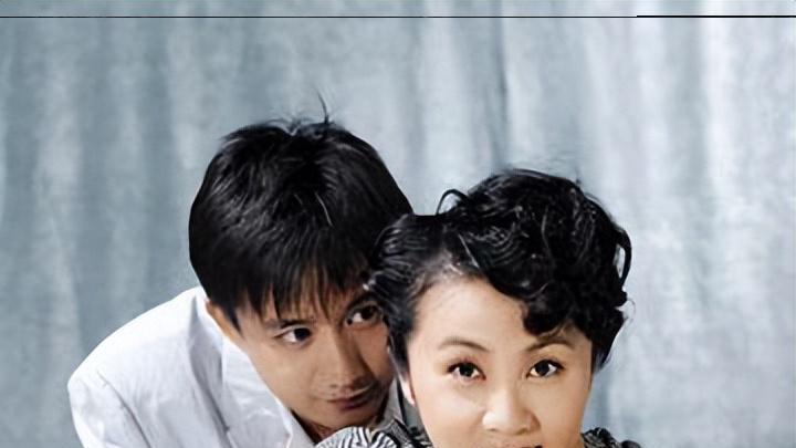 孙莉：18岁就跟了黄磊， 三胎生了儿子后，她为何又选择复出？