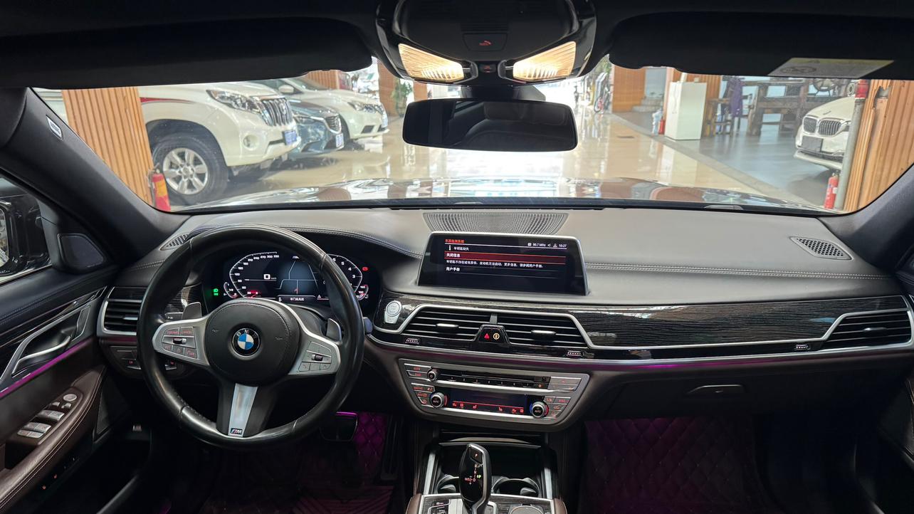 曾经百万级座驾，2019款宝马740Li M运动套装，现在只要41.8万？