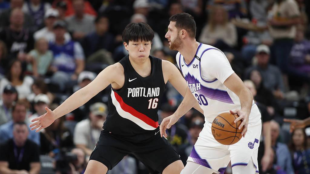 杨瀚森2分0板2犯霍乐迪27+8 开拓者险胜爵士