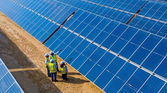 世界上最大的太阳能发电厂