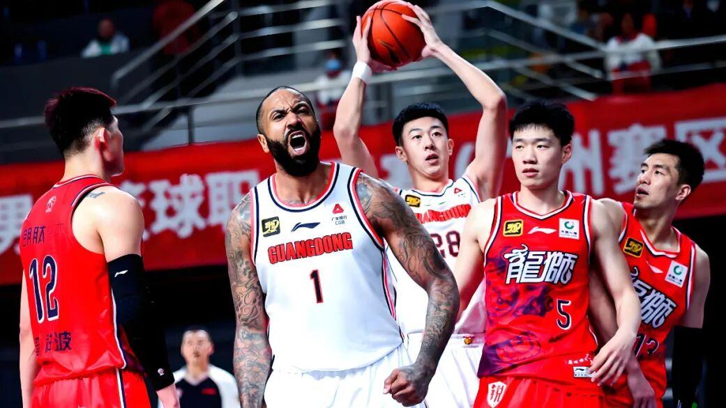 广东宏远俱乐部队医林志达处以警告，俱乐部罚款36000元，吉伦沃特禁赛三个月