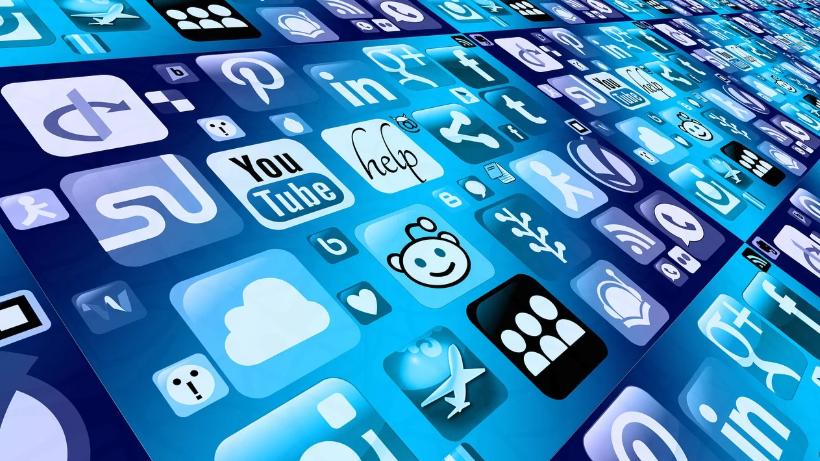 客服多平台响应，私有云手机的集中管理优势