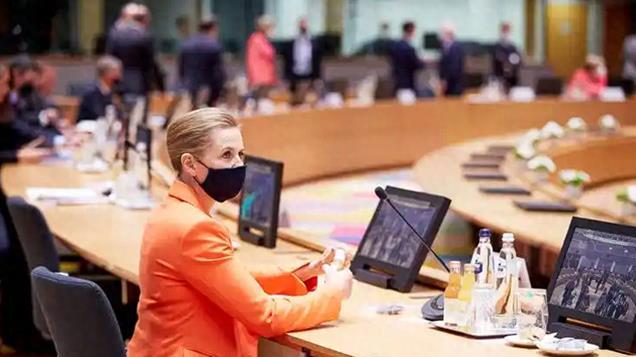 特朗普没料到，没买到格陵兰岛，先遭到丹麦反击，俄罗斯坐收渔利