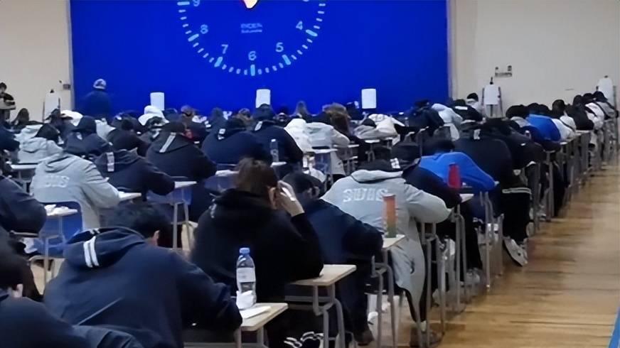 千军万马过独木桥的公考，竟成了少数人敛财的工具