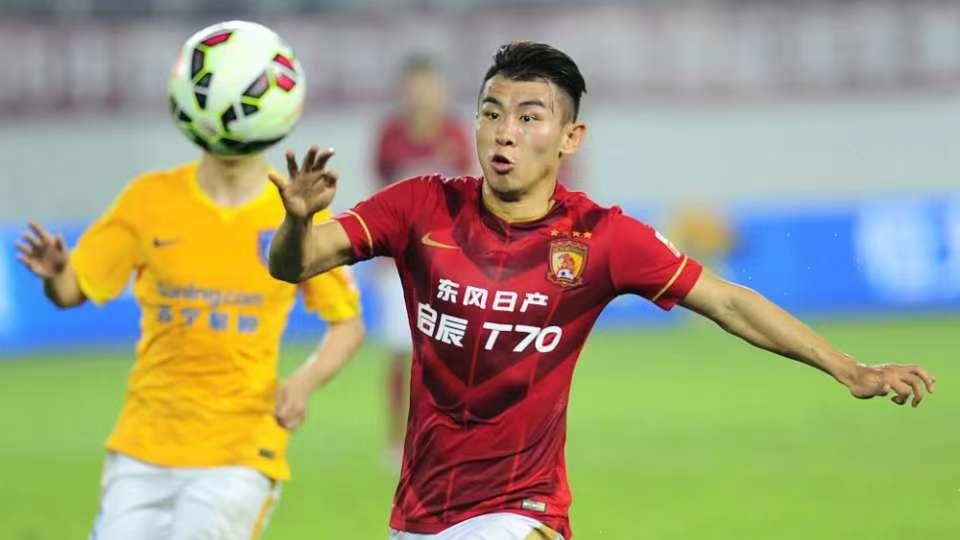 传奇谢幕！于汉超结束20年职业生涯，曾13次夺冠，申花生涯留遗憾