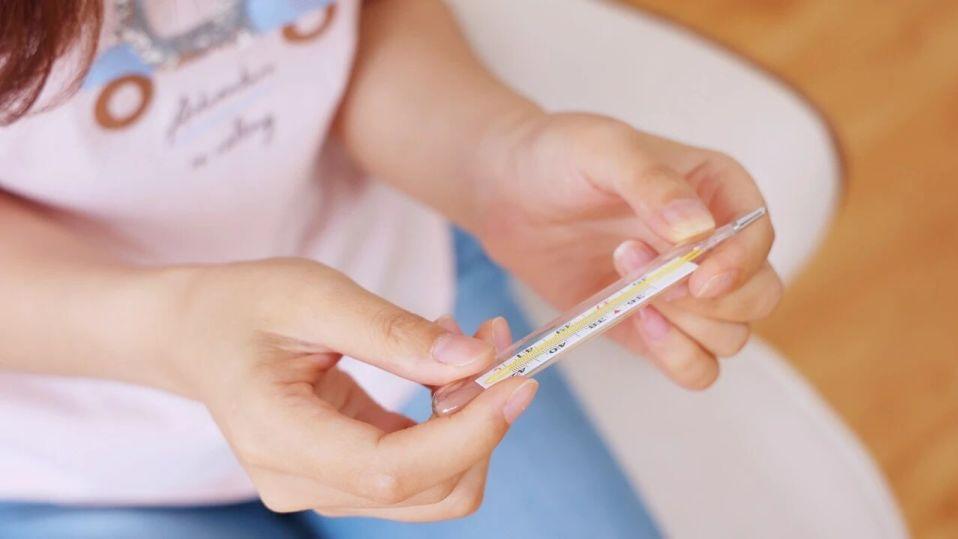 肺部有癌，睡觉可知，睡觉时若是出现这3个异常表现，需警惕肺癌