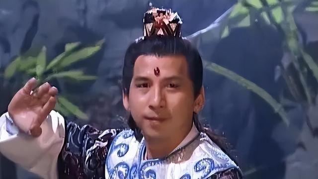 5位过气明星回归普通人生活：住农村，摆摊卖茶叶蛋，喂猪养鸡