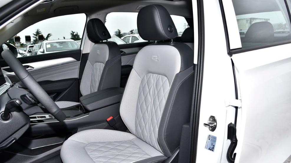 2026款揽巡购车手册，标配2.0T发动机，实力均衡适合家用代步