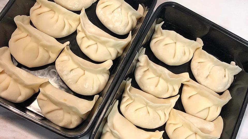 不加一滴油的『鸡肉饺子』减脂期的解馋利器包法在视频教程里哦～